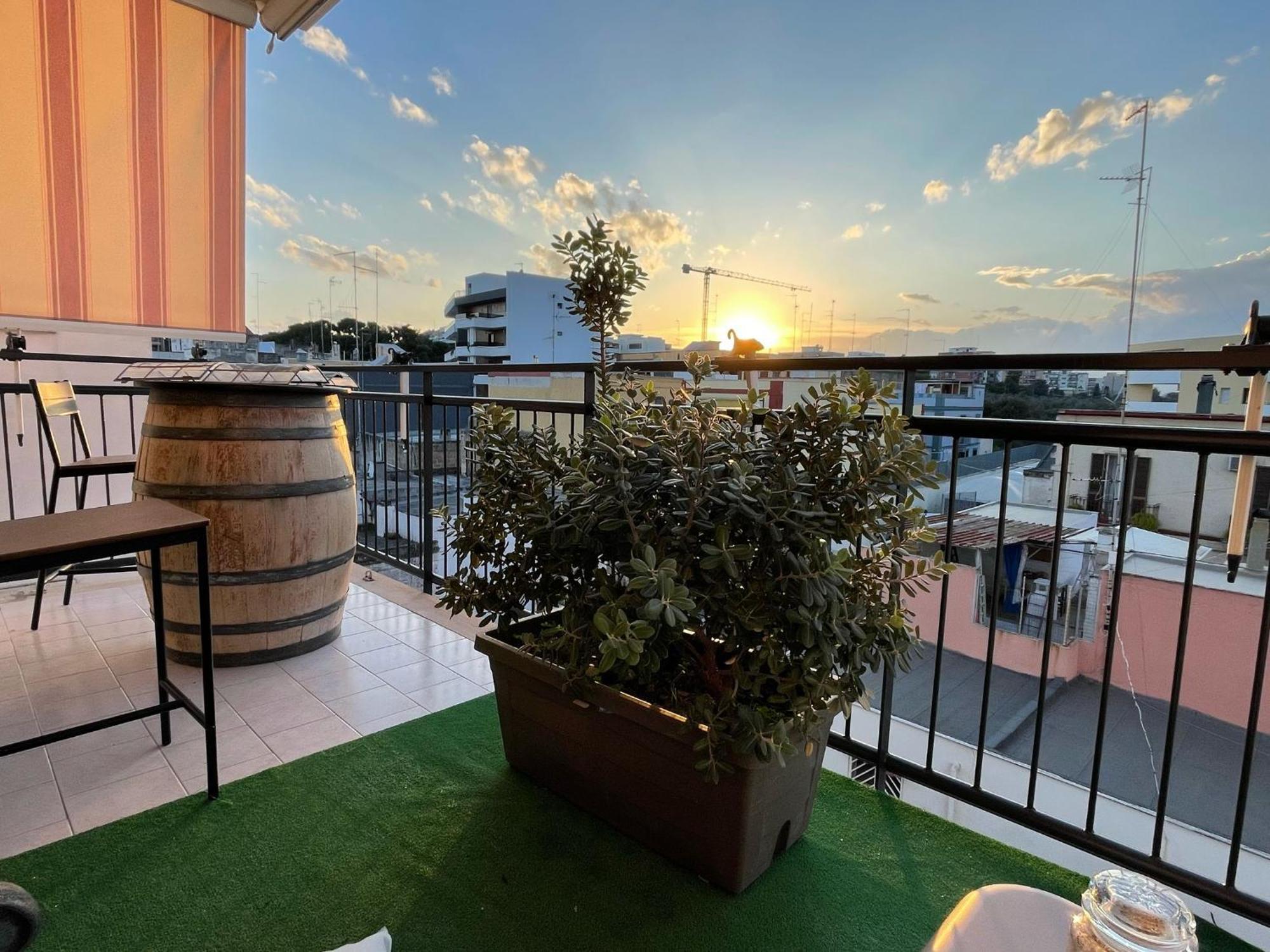 Wanderlust House Hotel Bari Exterior photo